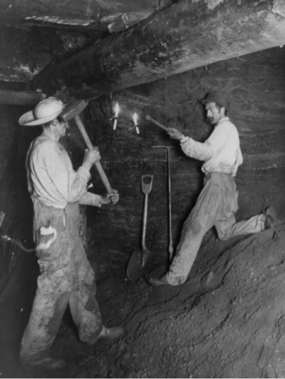 1906 Coal Miners Hard at Work 8x10 Photo Print